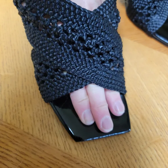 Dolce Vita, Black crochet front high heel sandal, Size 81/2M - Picture 3 of 6